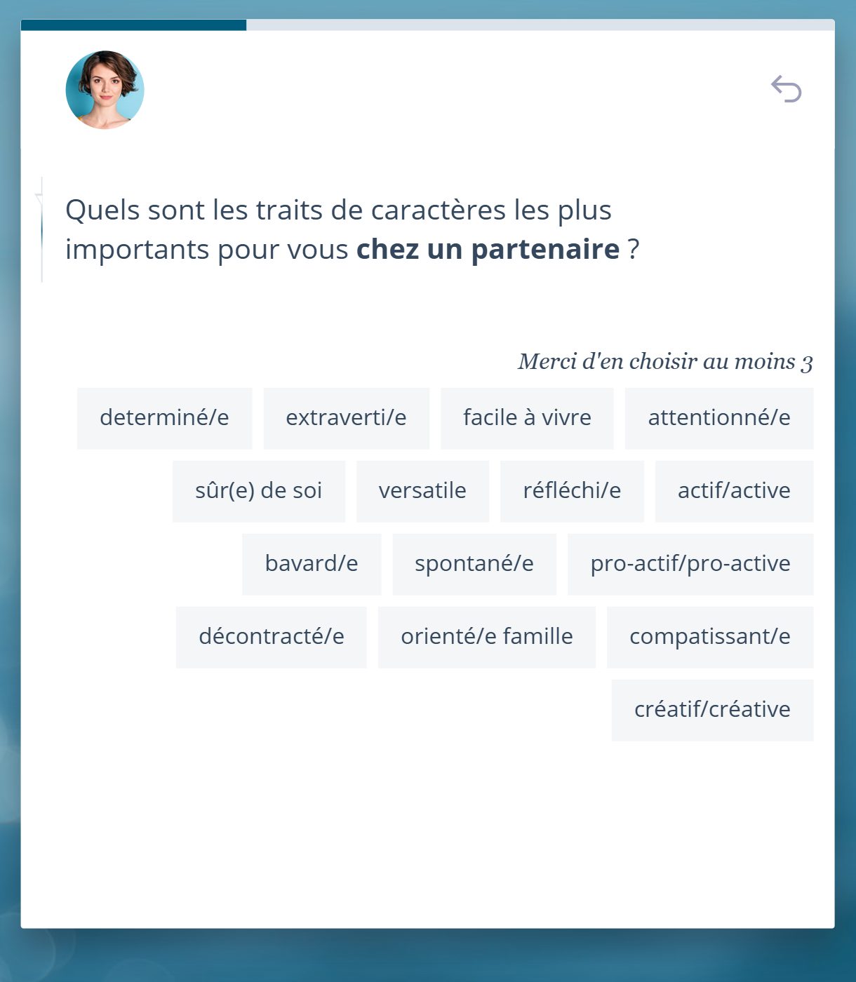 Inscription sur eDarling au format chat avec une question de l'assistante
