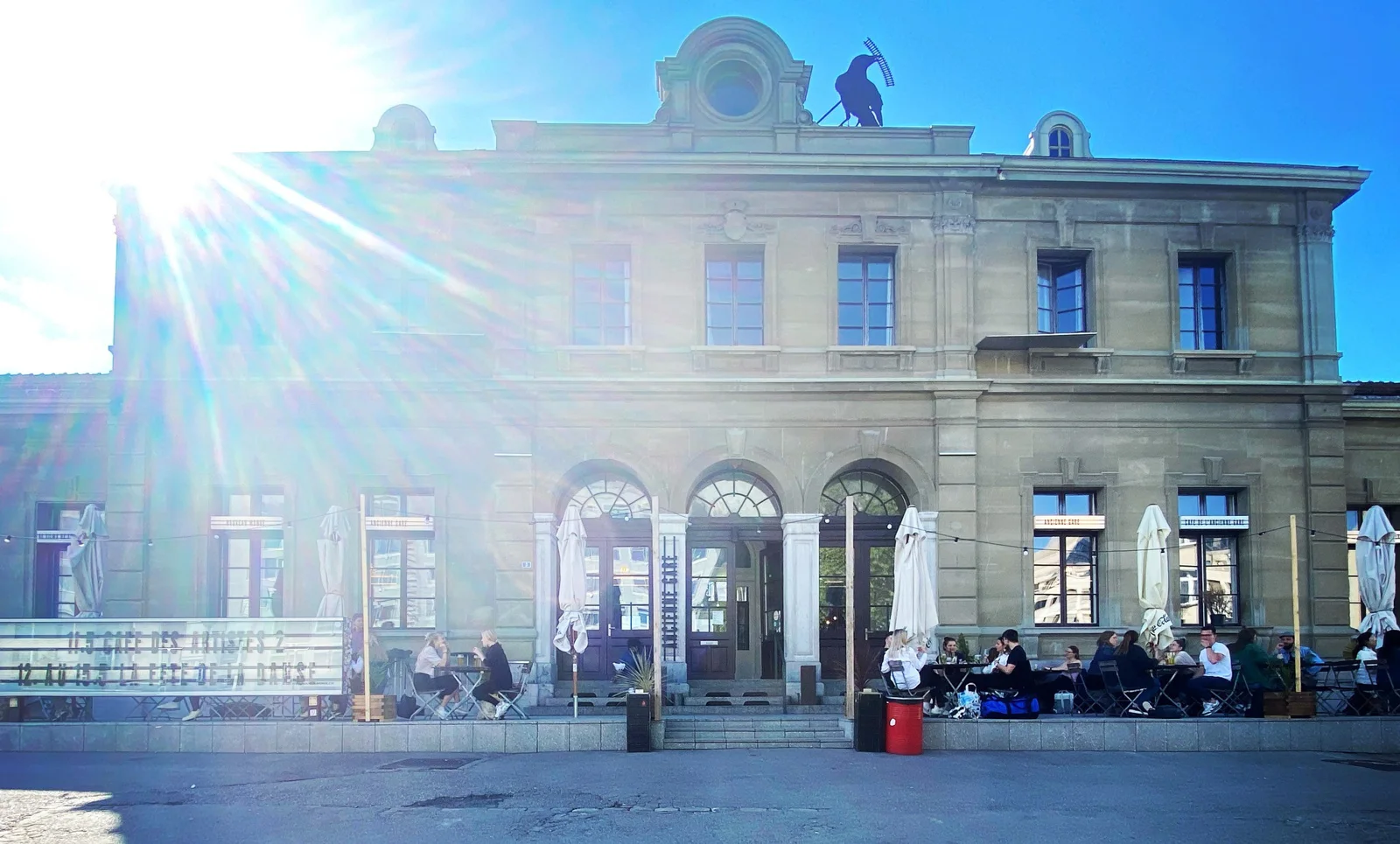 Le Nouveau Monde Fribourg, la façade de l'Ancienne Gare