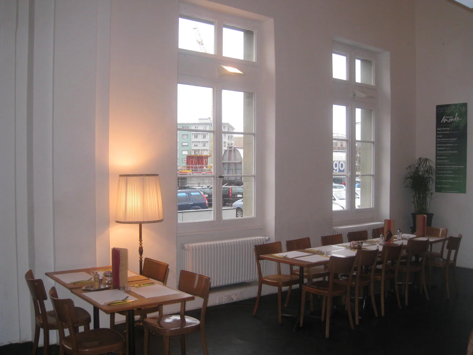 Le Nouveau Monde Fribourg, la salle du café